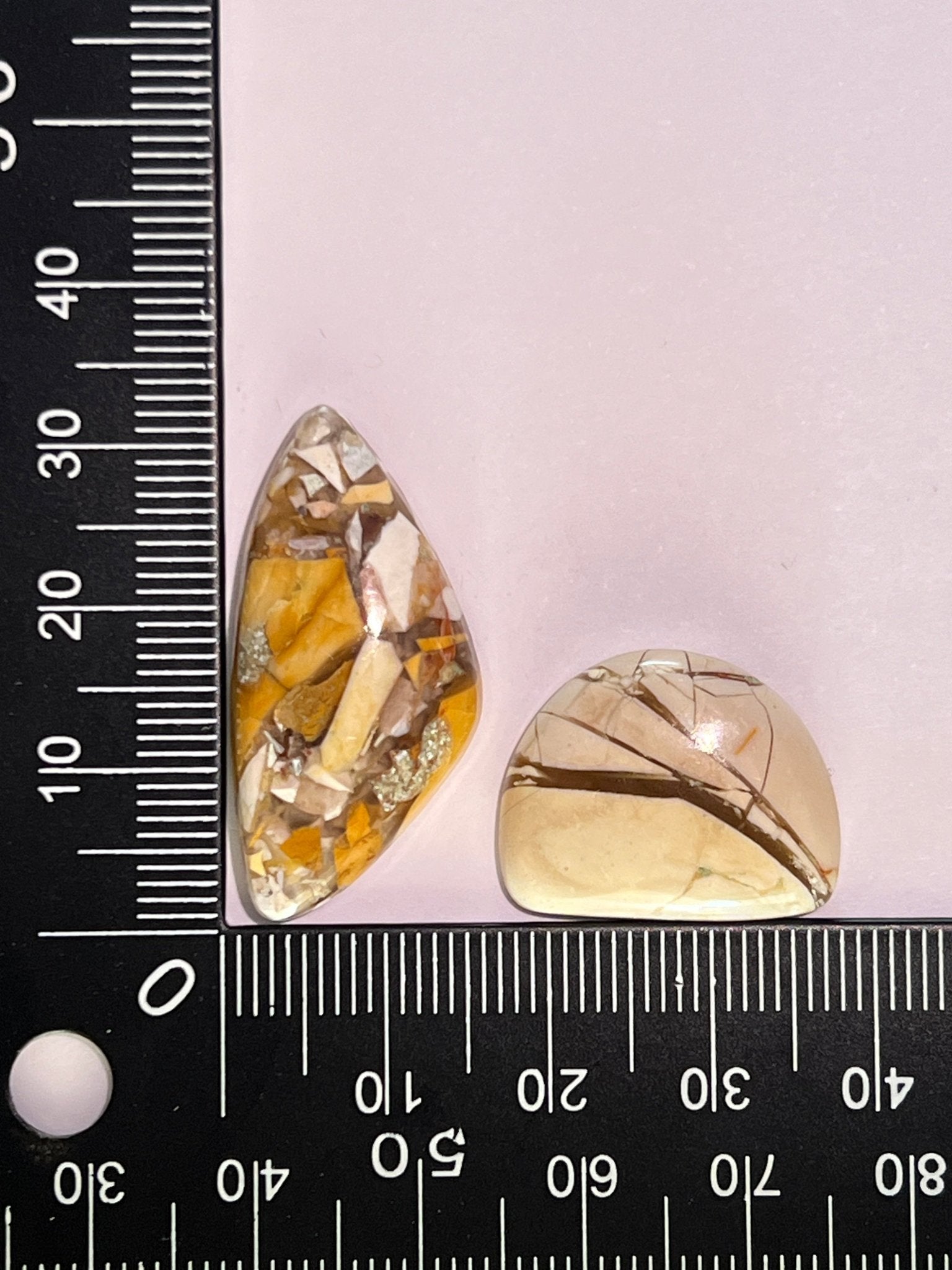 Jaspe Mokaïte Brechique n°4 (3,2cm x 1,5cm de 2,1cm x 1,7cm) - Solyluna Macramé