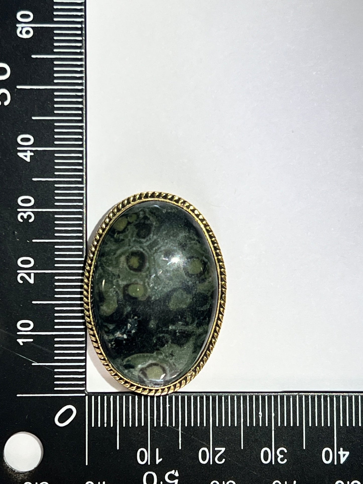 Jaspe sertie doré n°D1 (3,3cm x 2,2cm) - Solyluna Macramé