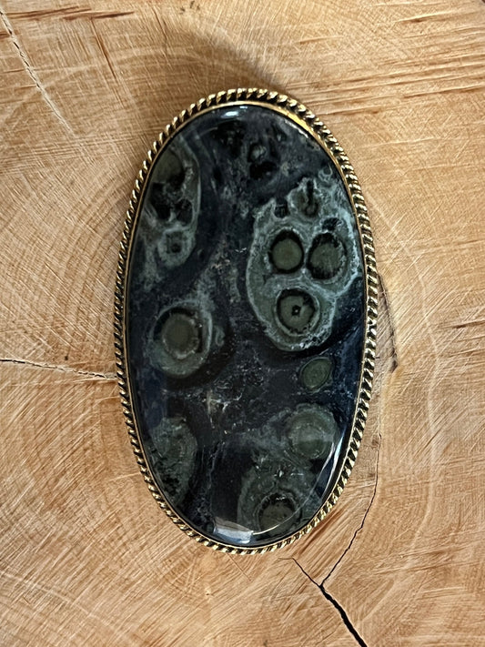 Jaspe sertie doré n°D3 (4,4cm x 2,4cm) - Solyluna Macramé