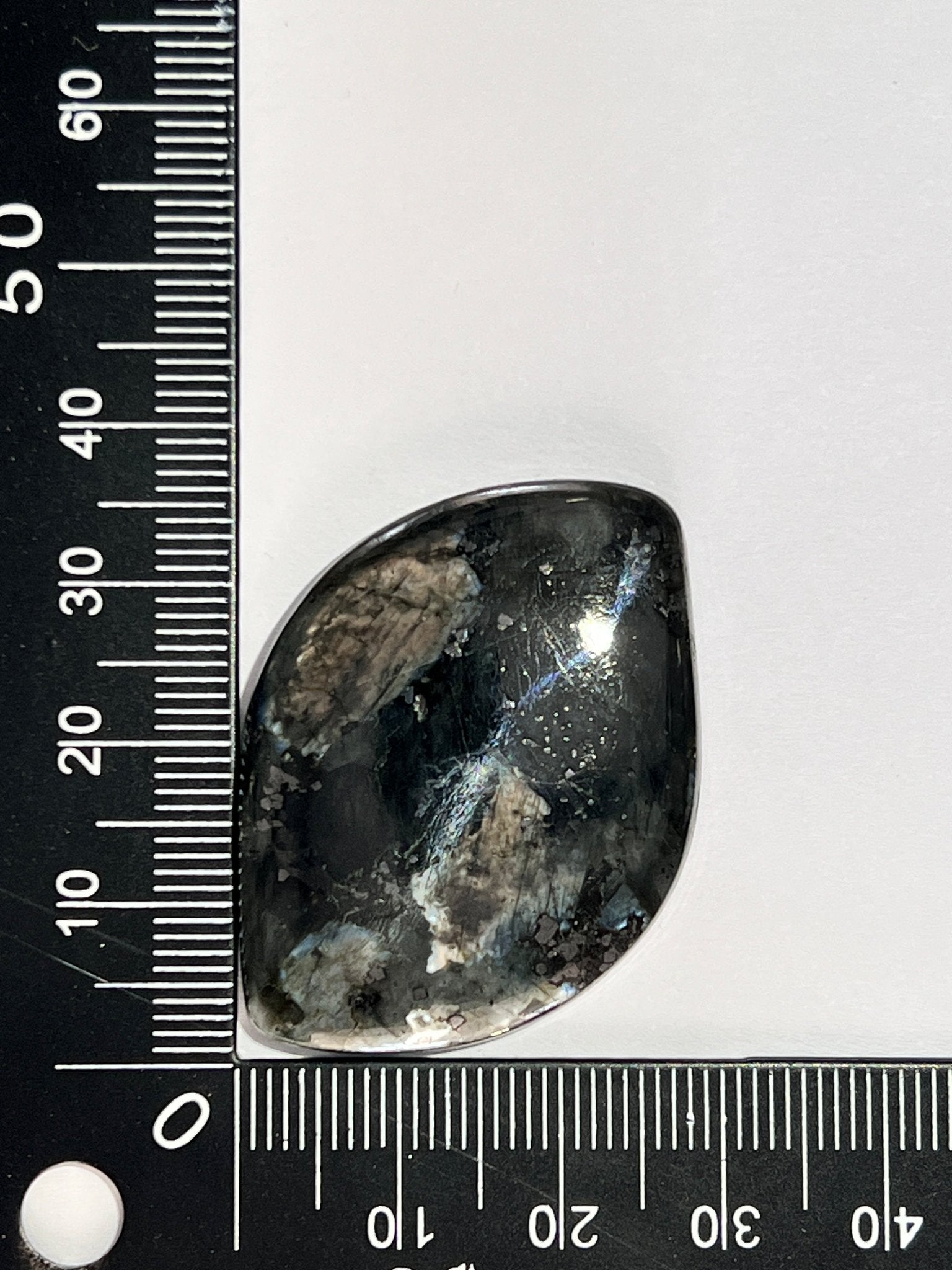 Larvikite n°4 (4,1cm x 2,9cm) - Solyluna Macramé