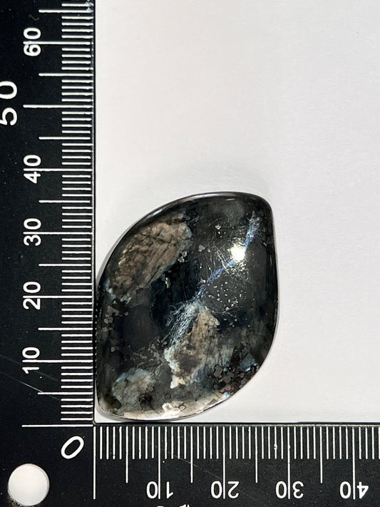 Larvikite n°4 (4,1cm x 2,9cm) - Solyluna Macramé