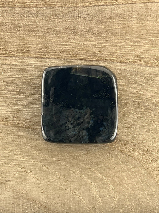 Larvikite n°5 (3cm x 3cm) - Solyluna Macramé
