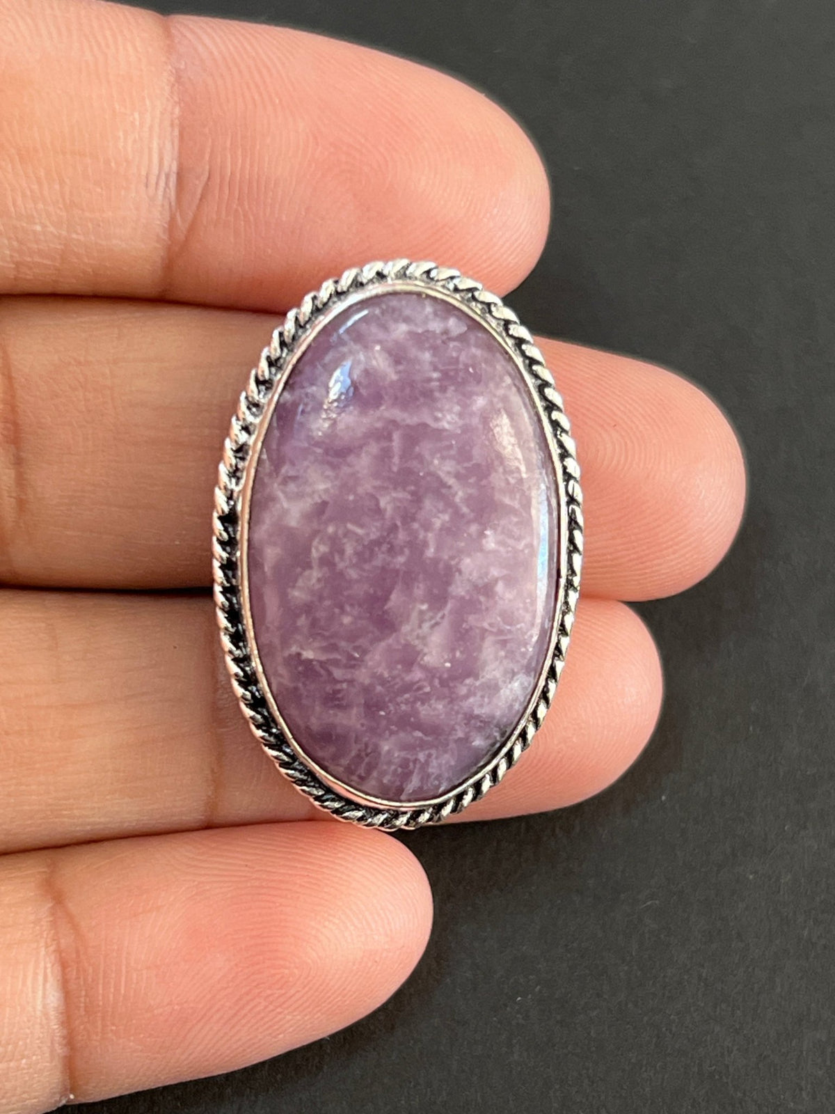 Lépidolite sertie argenté n°A3 (3cm x 2cm) - Solyluna Macramé