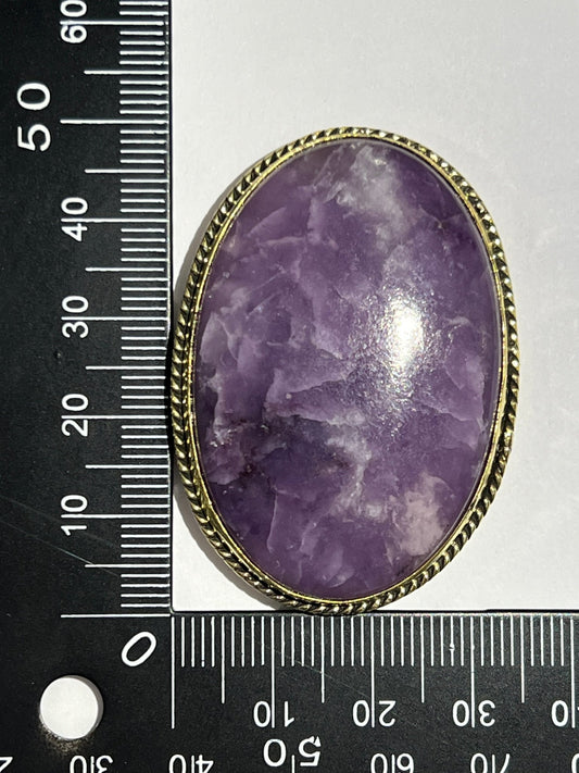 Lépidolite sertie doré n°D1 (4,8cm x 3,3cm) - Solyluna Macramé