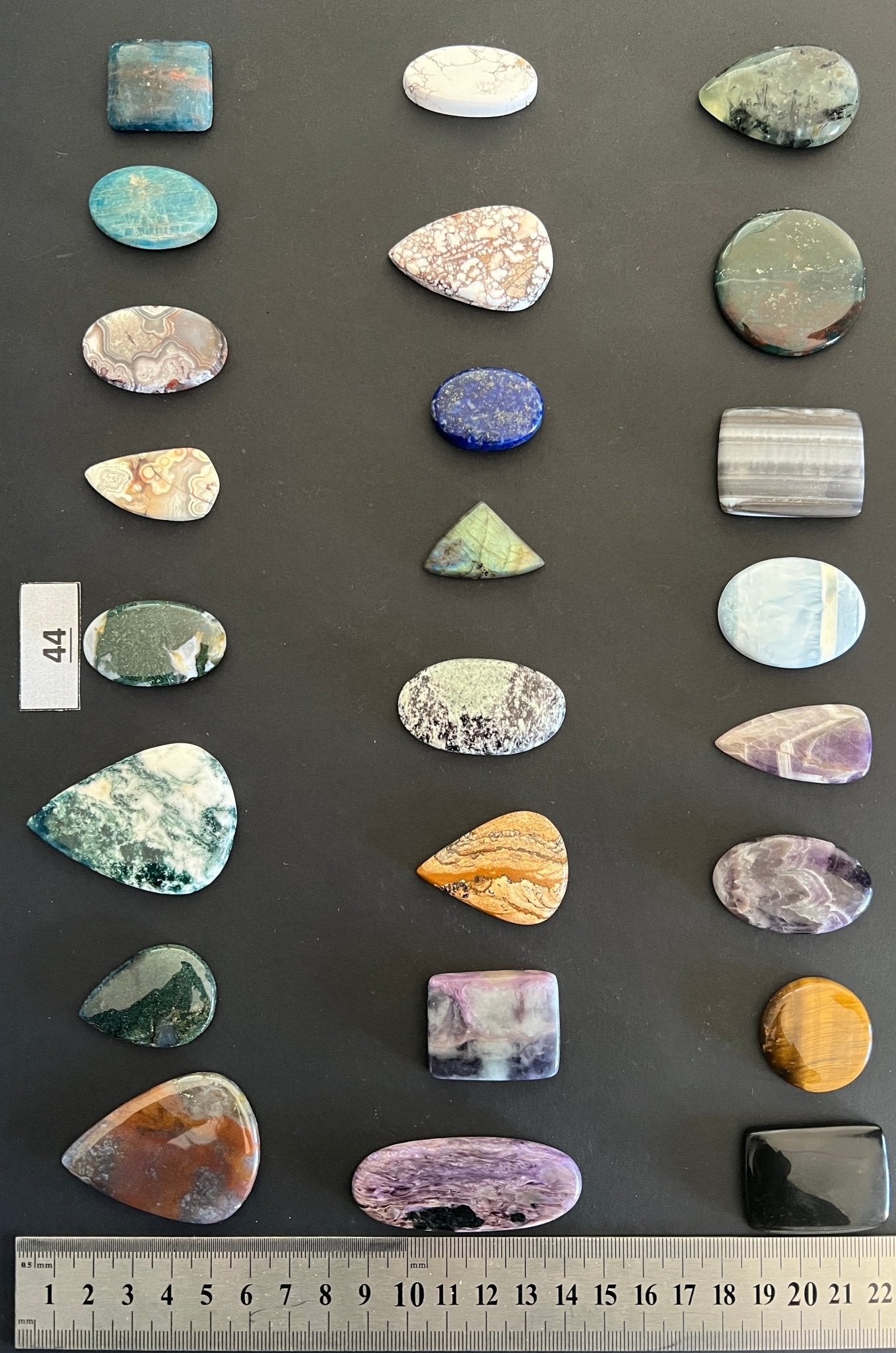 Lot de 50 pierres N° 44 - Solyluna Macramé