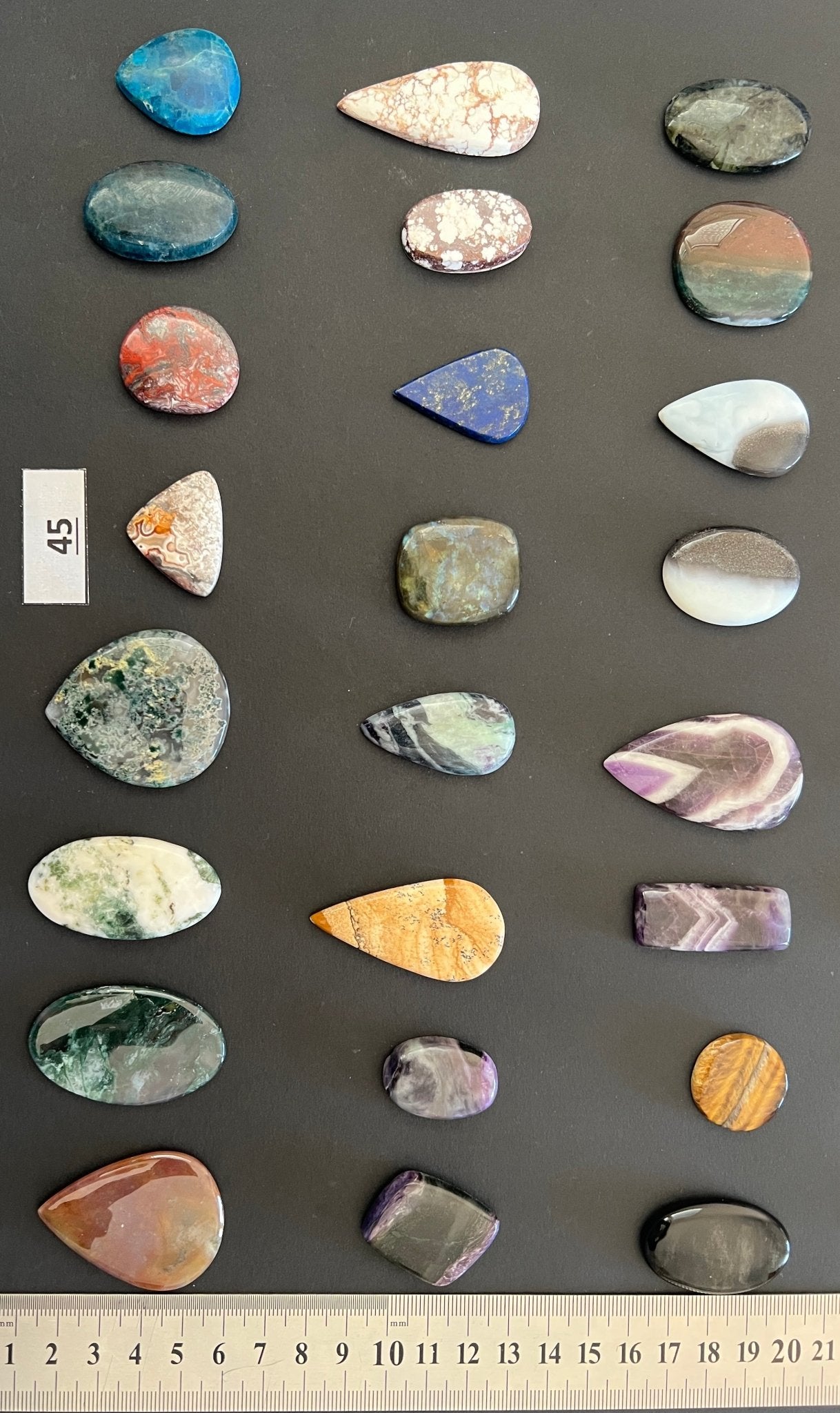 Lot de 50 pierres N° 45 - Solyluna Macramé