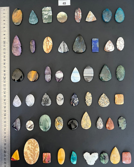 Lot de 50 pierres N° 49 - Solyluna Macramé