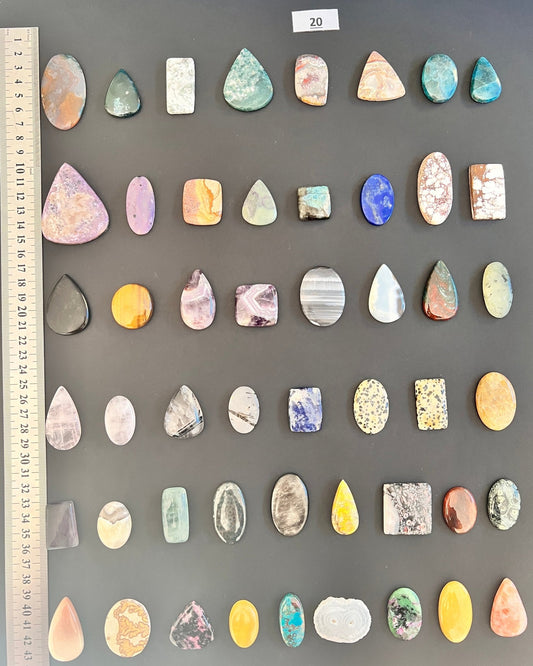 Lot de 50 pierres N°20 - Solyluna Macramé