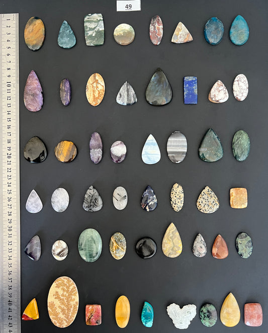 Lot de 50 pierres N° 49