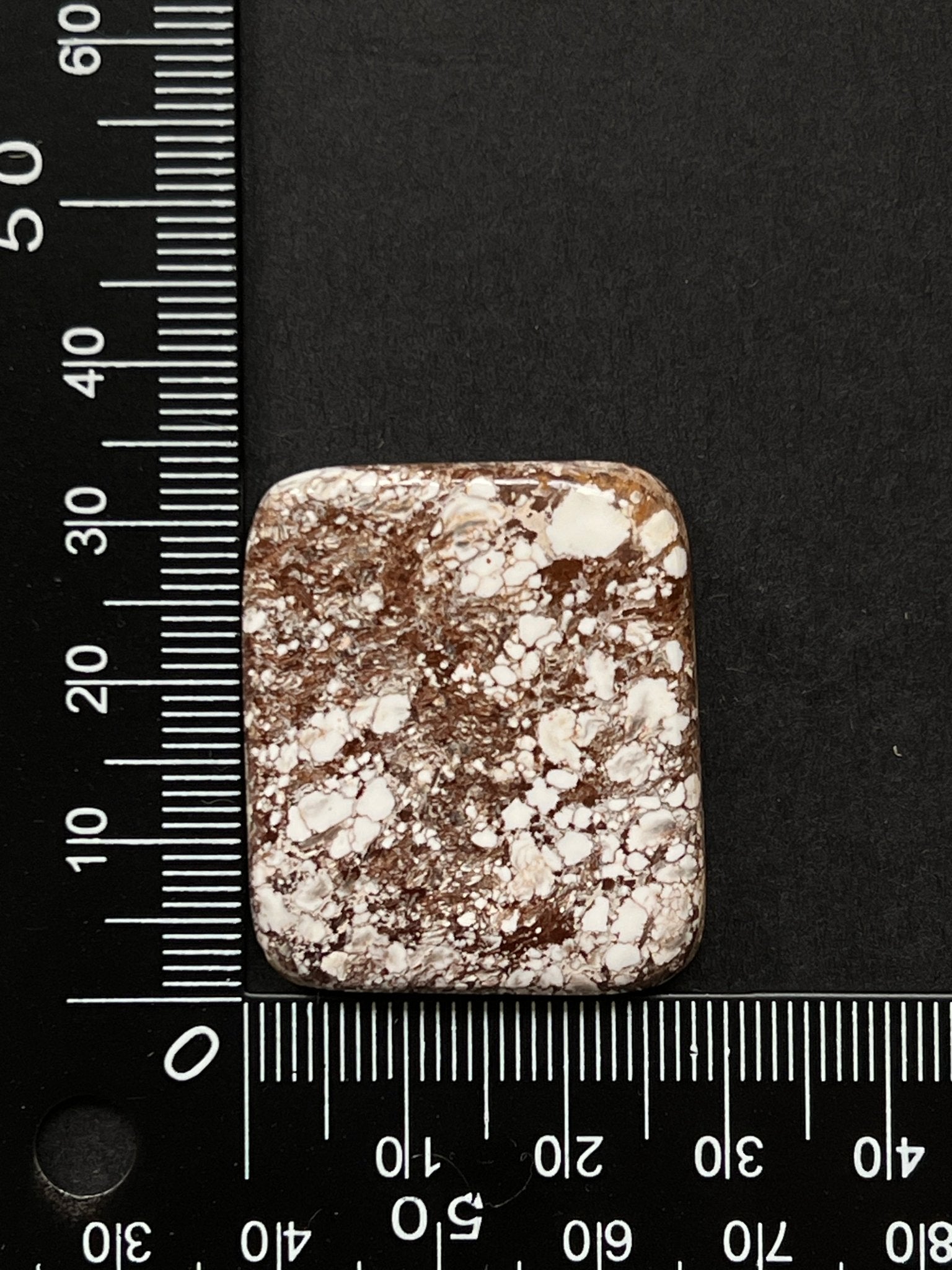 Magnésite De Cheval Sauvage n°4 (3,4cm x 2,8cm) - Solyluna Macramé