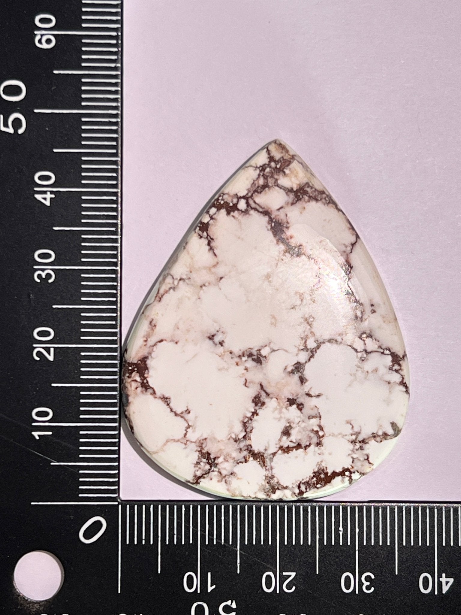 Magnésite De Cheval Sauvage n°1 (4,7cm x 3,1cm) - Solyluna Macramé