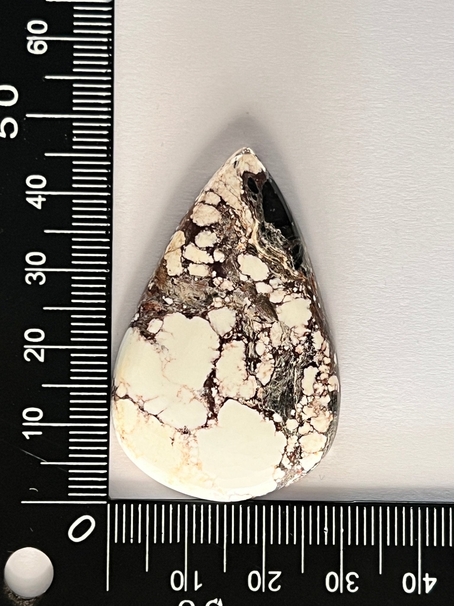 Magnésite De Cheval Sauvage n°4 (4,6cm x 3cm) - Solyluna Macramé