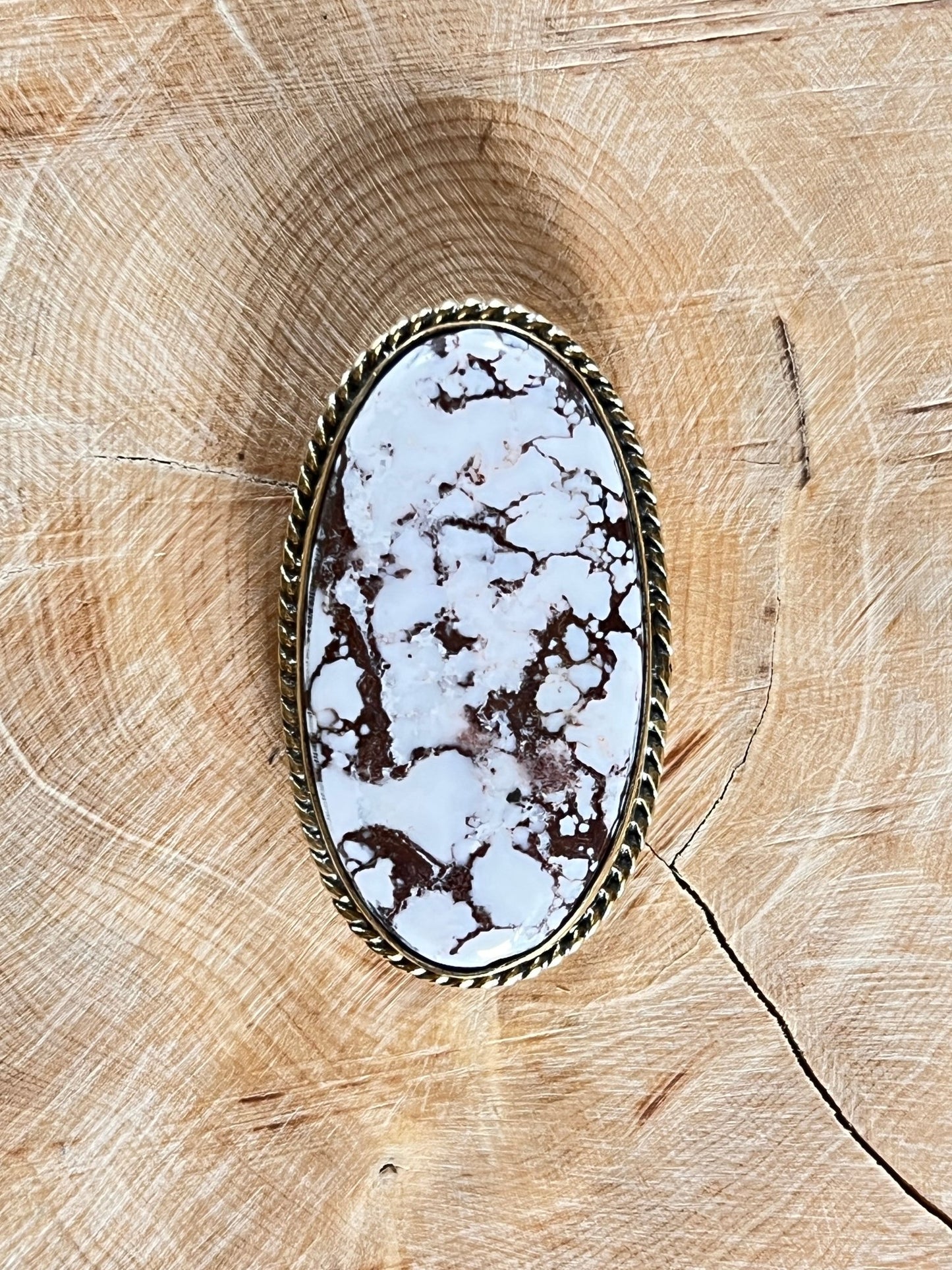 Magnésite de cheval sertie doré n°D4 (4cm x 2,3cm) - Solyluna Macramé