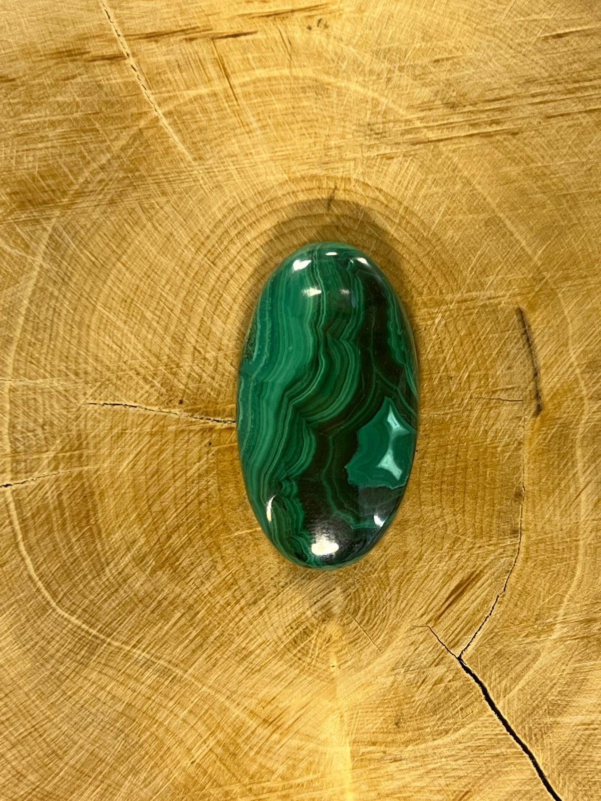 Malachite n°1 (3,1cm x 1,7cm) - Solyluna Macramé