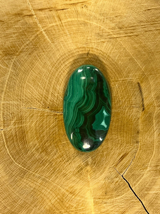 Malachite n°1 (3,1cm x 1,7cm) - Solyluna Macramé