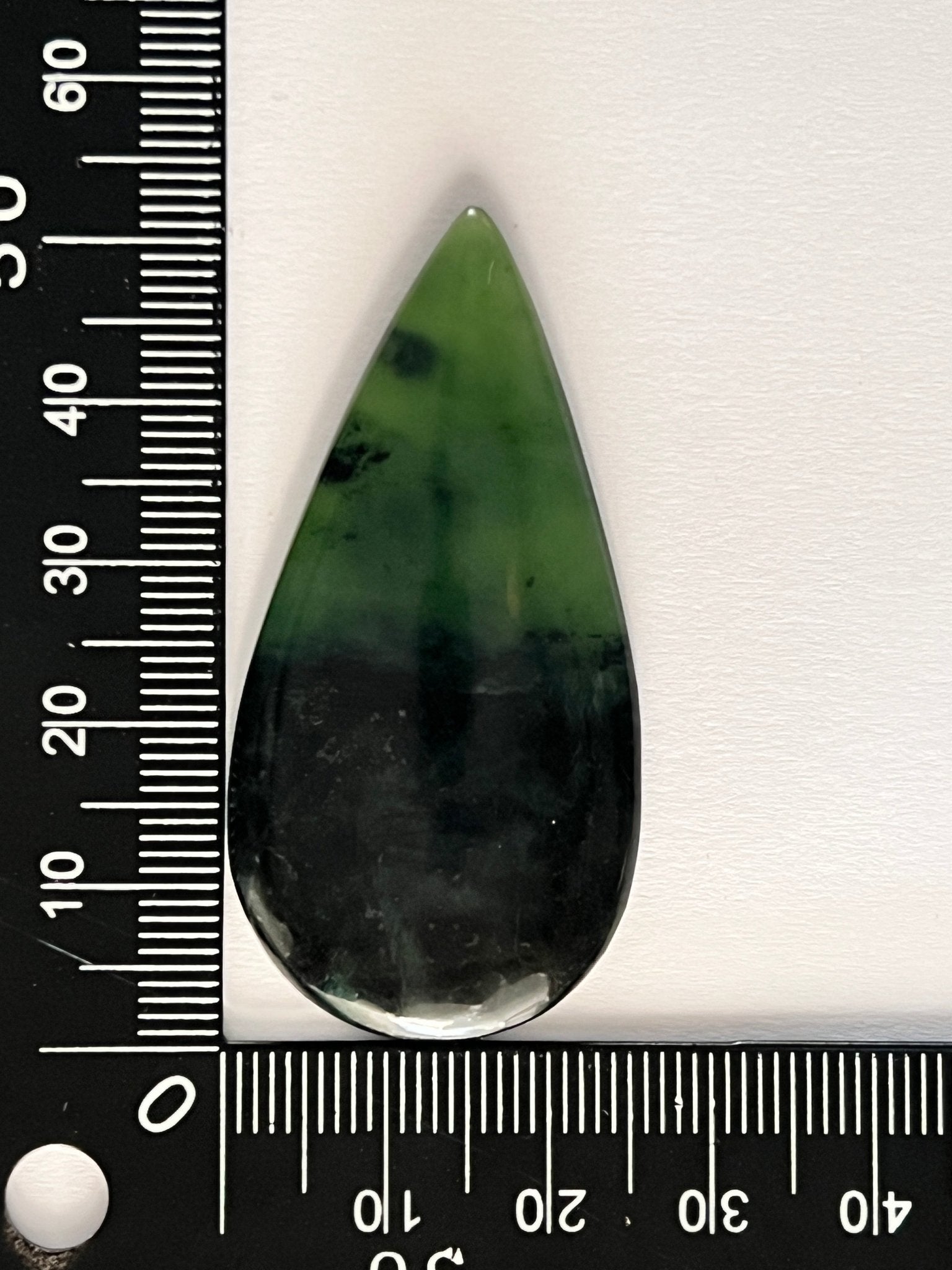 Néphrite n°2 (5,3cm x 2,6cm) - Solyluna Macramé