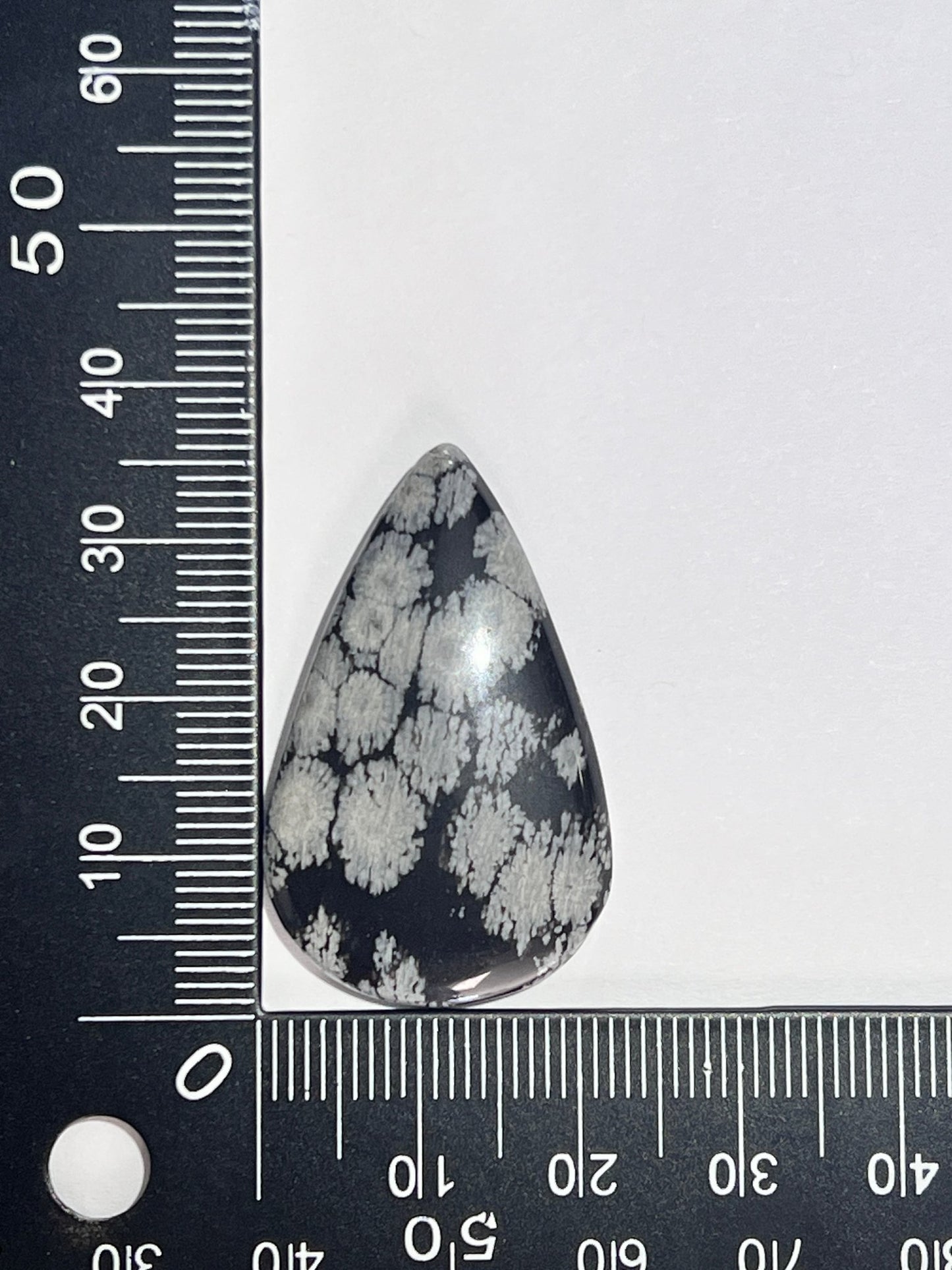 Obsidienne Flocon de Neige n°2 (3,6cm x 2,3cm) - Solyluna Macramé