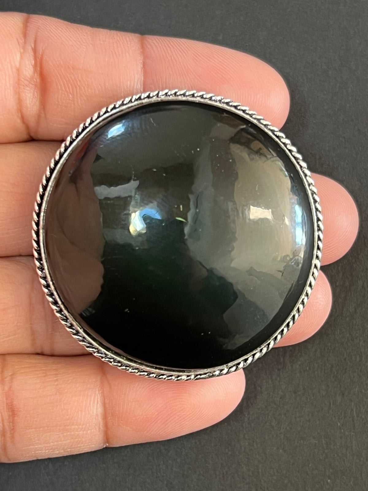 Obsidienne sertie argenté n°A3 (4,3cm de diamètre) - Solyluna Macramé