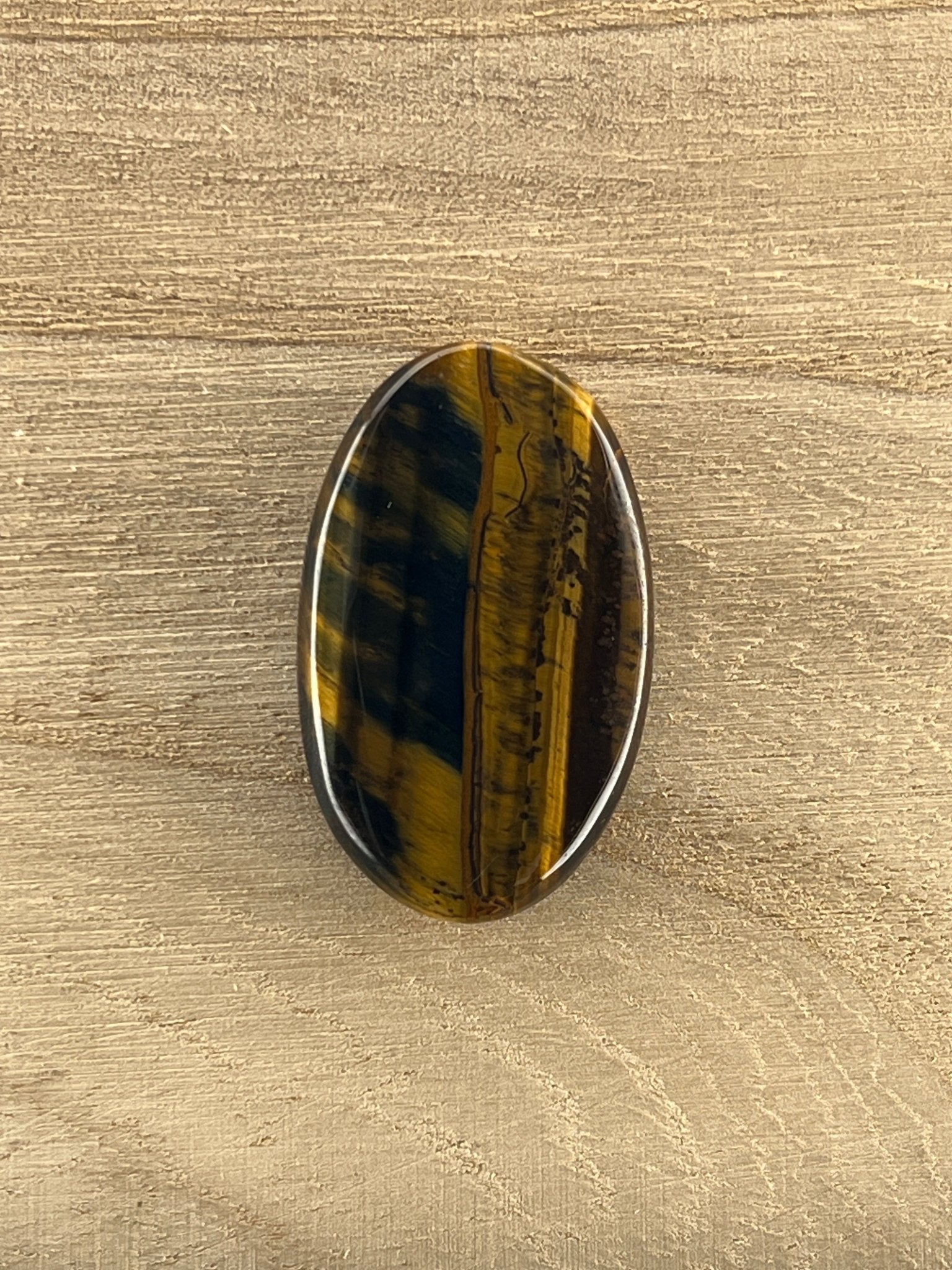 Oeil de Tigre n°4 (3,7cm x 2,2cm) - Solyluna Macramé