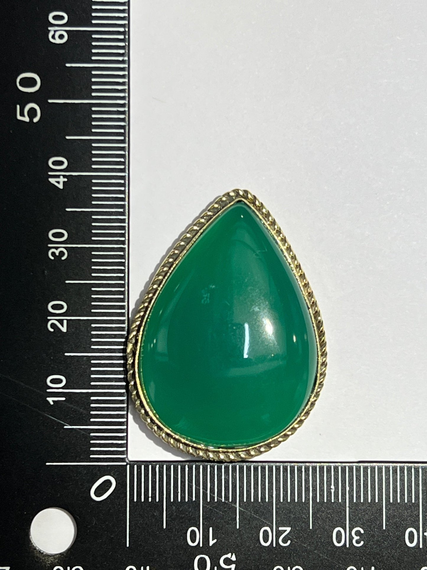 Onyx Verte sertie doré n°D1 (3,7cm x 2,7cm) - Solyluna Macramé