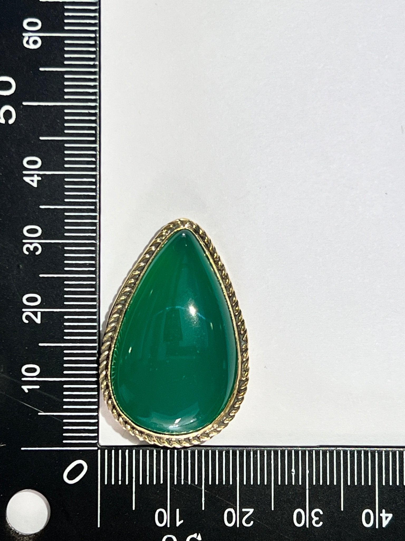 Onyx Verte sertie doré n°D2 (3,3cm x 2,2cm) - Solyluna Macramé