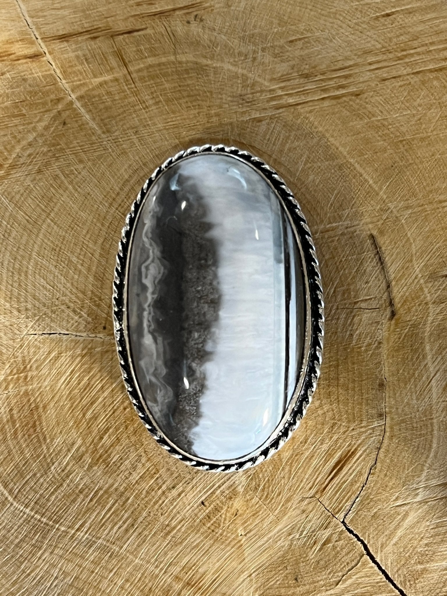 Opale Bleue sertie argenté n°A2 (3,6cm x 2,4cm) - Solyluna Macramé