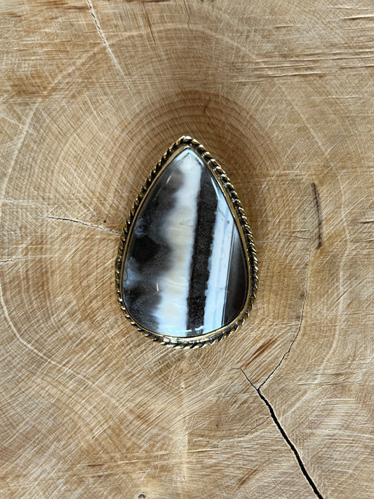 Opale Bleue sertie doré n°D4 (3,2cm x 2,2cm) - Solyluna Macramé