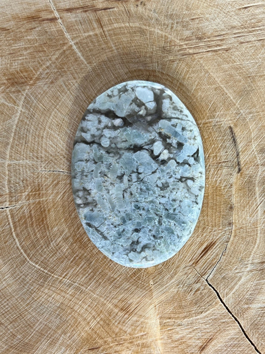 Opale Calcédoine n°4 (4cm x 2,9cm) - Solyluna Macramé