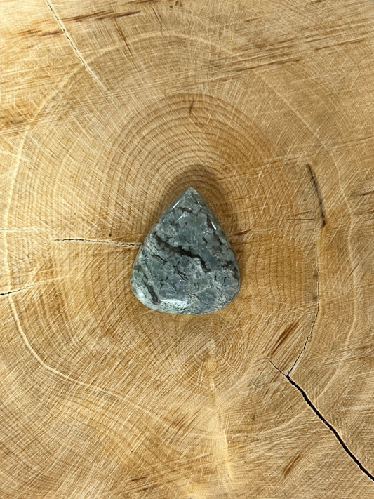 Opale Calcédoine n°5 (2cm x 1,7cm) - Solyluna Macramé