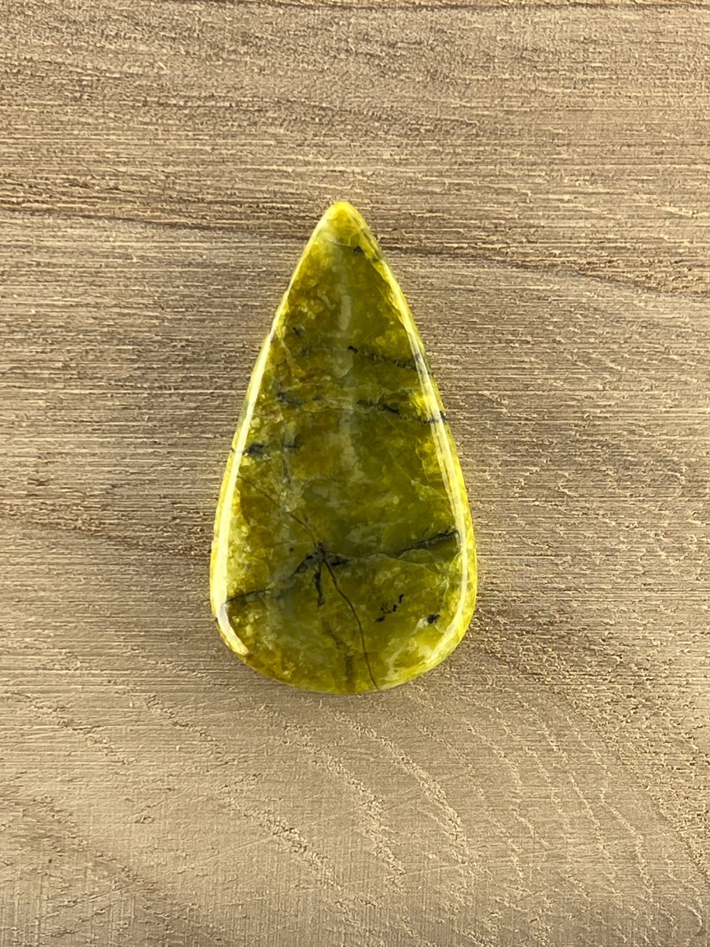 Opale Verte n°1 (4,2cm x 2,3cm) - Solyluna Macramé