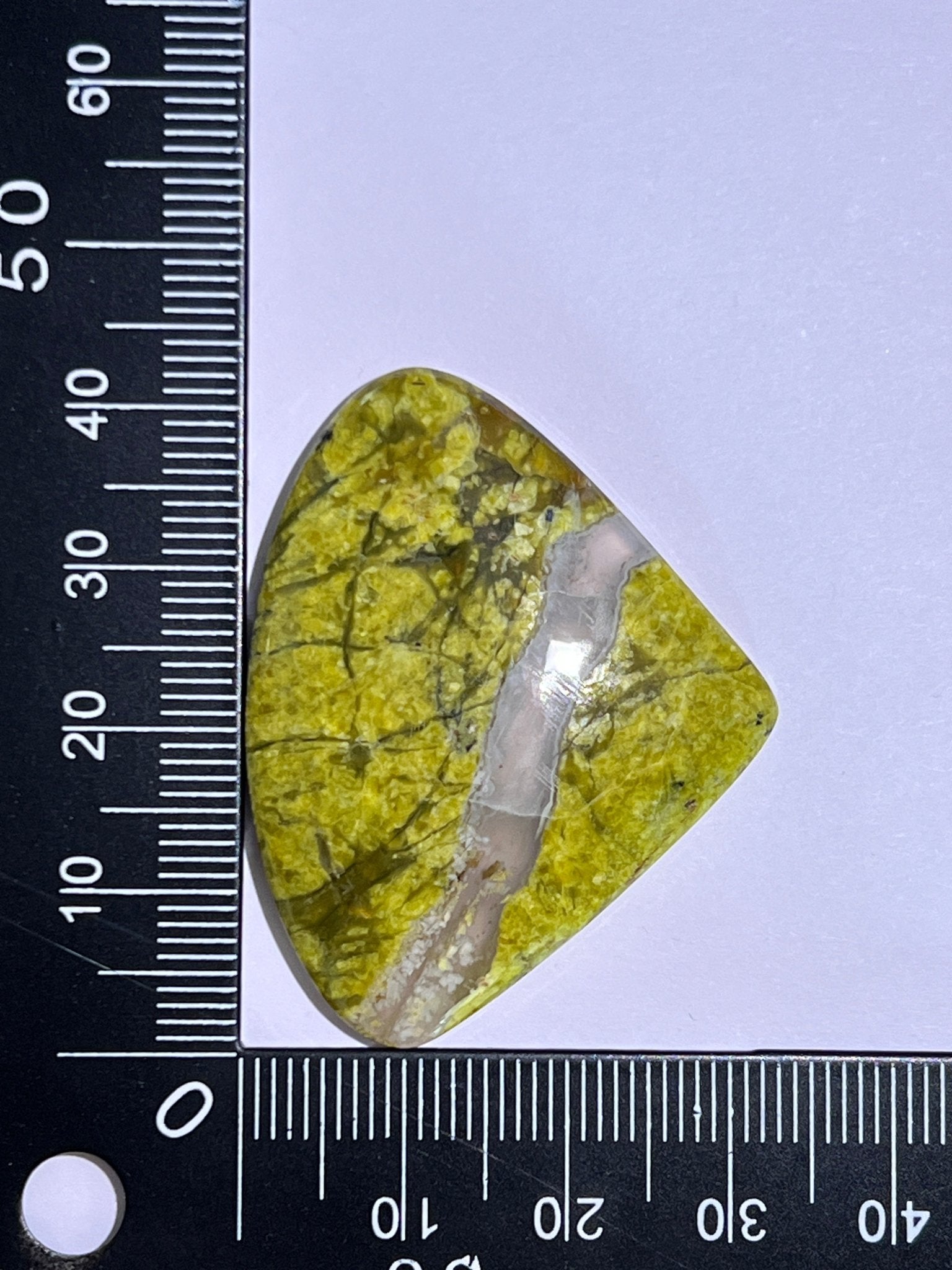 Opale Verte n°1 (4,2cm x 3,3cm) - Solyluna Macramé