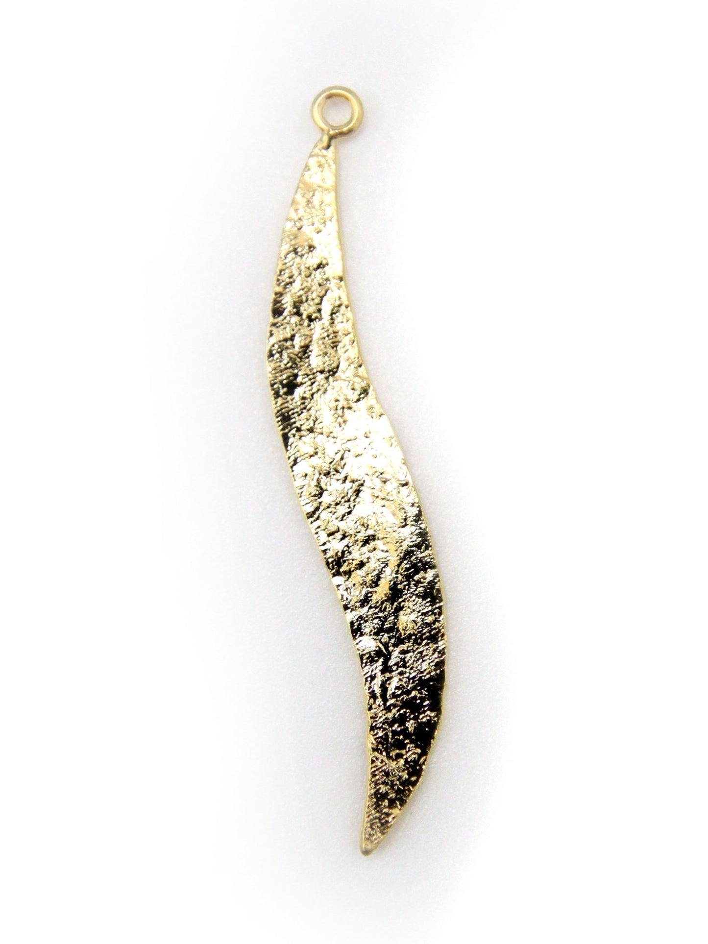 Pendentif Feuille Martelée Ondulée - Solyluna Macramé