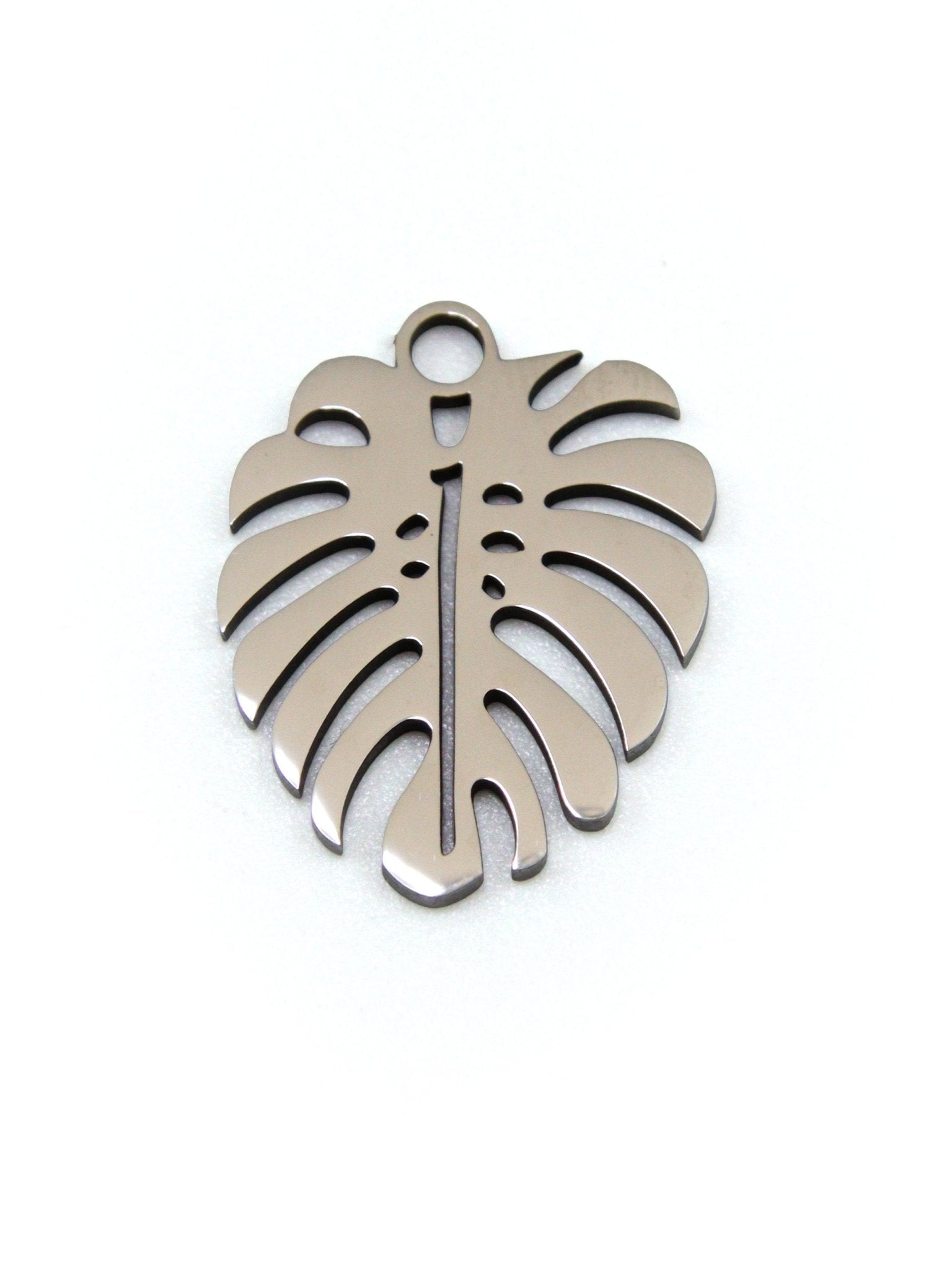 Pendentif feuille Monstera en acier inoxydable - Solyluna Macramé
