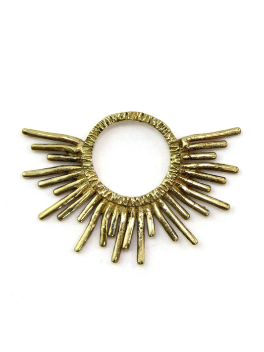Pendentif soleil rayonnant laiton 25 mm - Solyluna Macramé