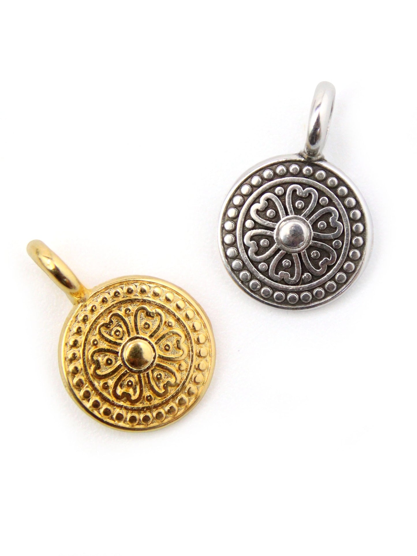 Charm rond trèfle zamak 13 mm