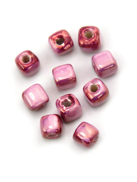 Perles cube céramique émaillée - Fuchsia - Solyluna Macramé