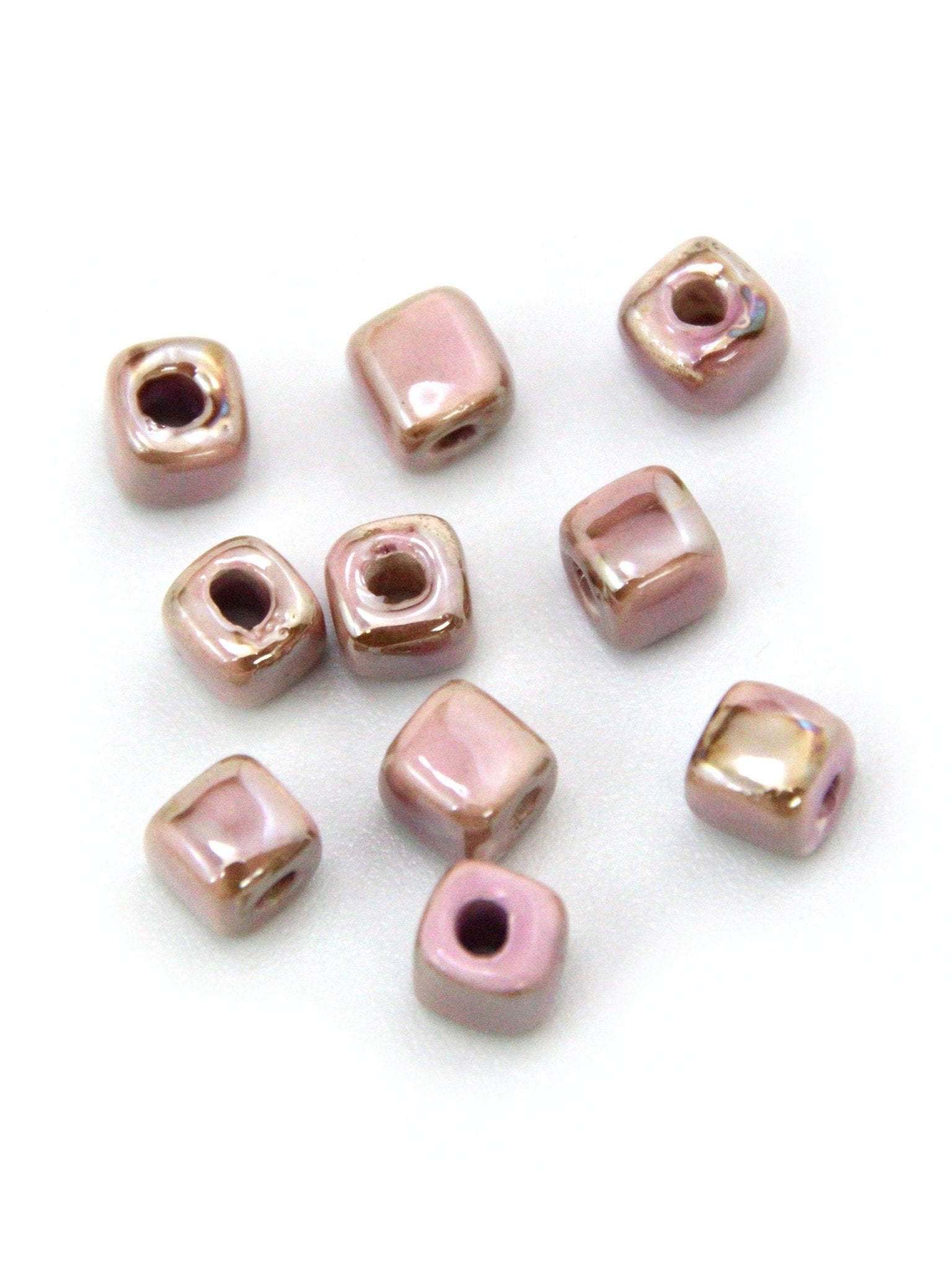 Perles cube céramique émaillée - Rose poudre - Solyluna Macramé