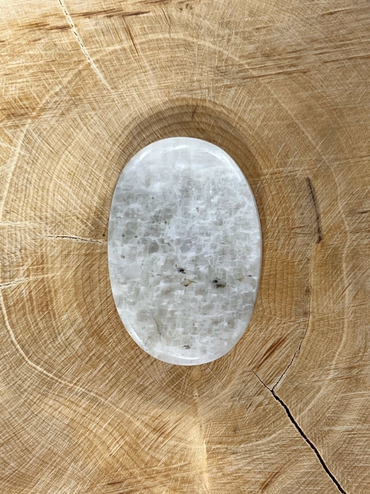 Pierre de Lune n°3 (3,5cm x 2,2cm) - Solyluna Macramé