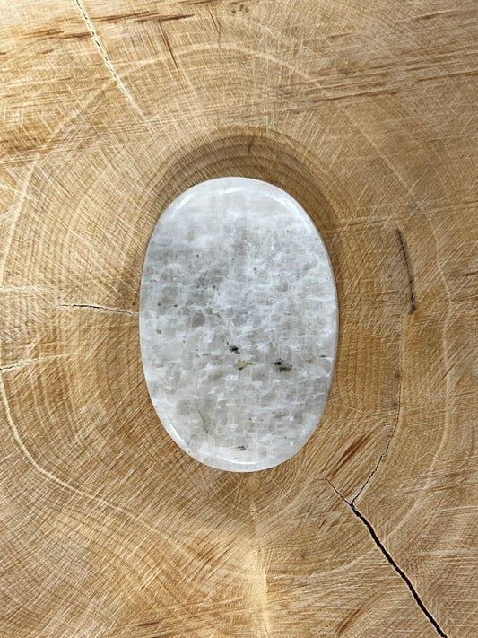 Pierre de Lune n°3 (3,5cm x 2,2cm) - Solyluna Macramé