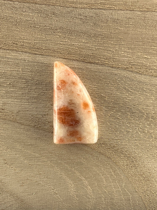 Pierre de Soleil n°1 (3,3cm x 1,8cm) - Solyluna Macramé