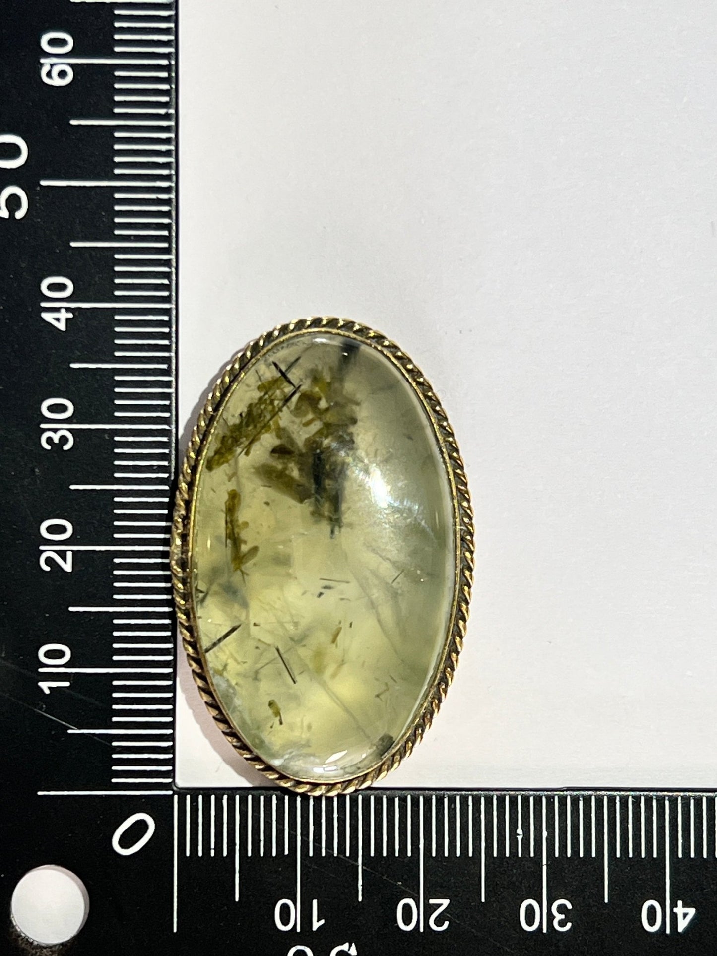 Préhnite Rutile sertie doré n°D4 (3,8cm x 2,4cm) - Solyluna Macramé