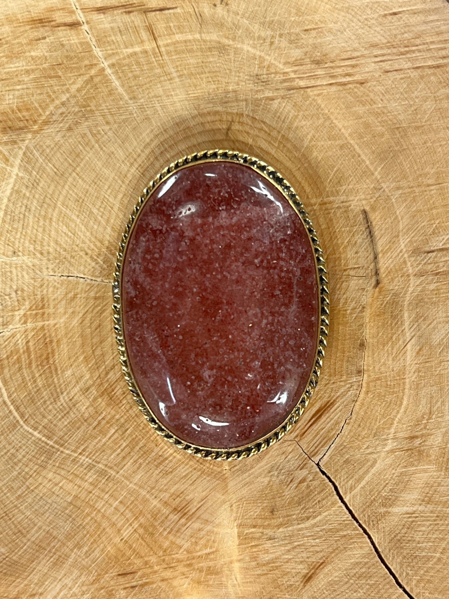 Quartz Fraise sertie doré n°D3 (4cm x 2,8cm) - Solyluna Macramé