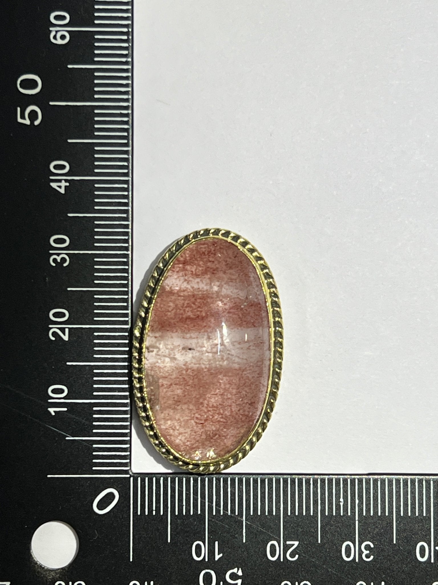 Quartz Fraise sertie doré n°D4 (3,3cm x 2,1cm) - Solyluna Macramé