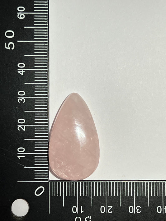 Quartz Rose n°2 (3,1cm x 1,7cm) - Solyluna Macramé