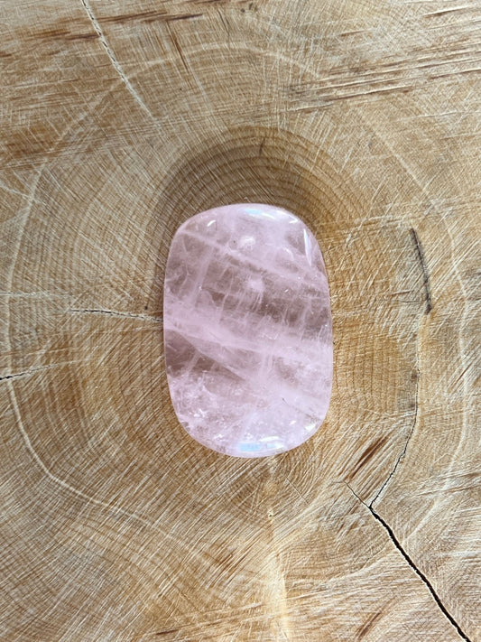 Quartz Rose n°5 (2,9cm x 1,9cm) - Solyluna Macramé