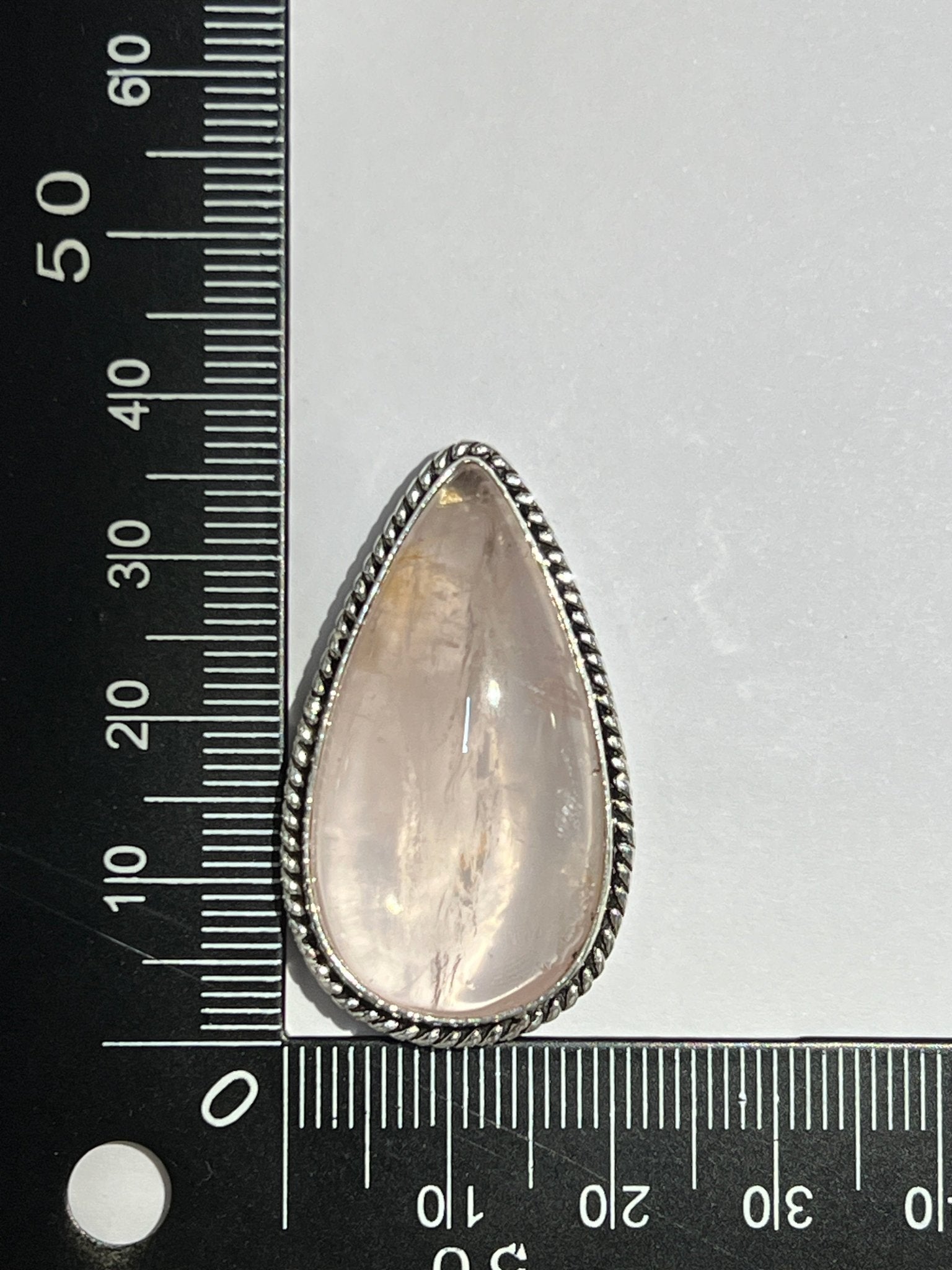 Quartz rose sertie argenté n°A1 (3,7cm x 2,1cm) - Solyluna Macramé