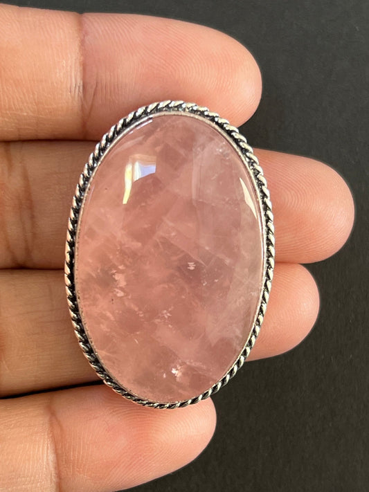Quartz Rose sertie argenté n°A3 (3cm x 1,9cm) (Copie) - Solyluna Macramé