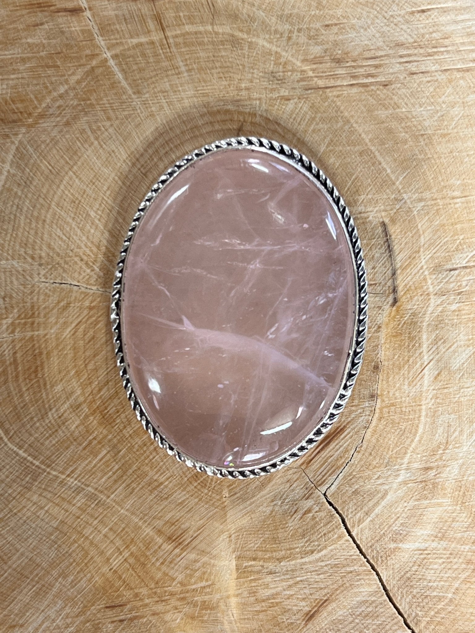Quartz Rose sertie argenté n°A5 (4,1cm x 3cm) - Solyluna Macramé