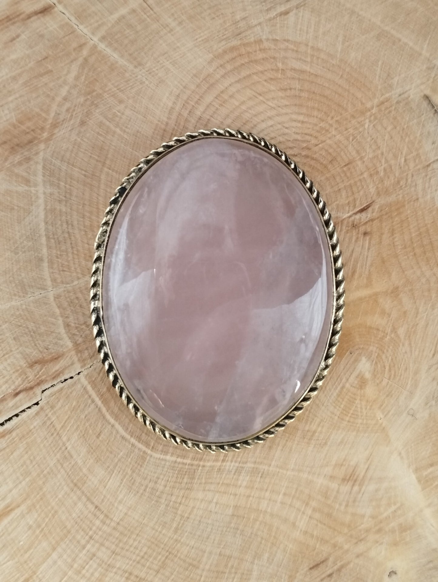 Quartz Rose sertie doré n°D1 (3,6cm x 2,8cm) - Solyluna Macramé