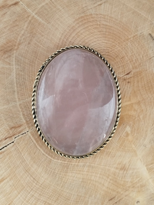 Quartz Rose sertie doré n°D1 (3,6cm x 2,8cm) - Solyluna Macramé